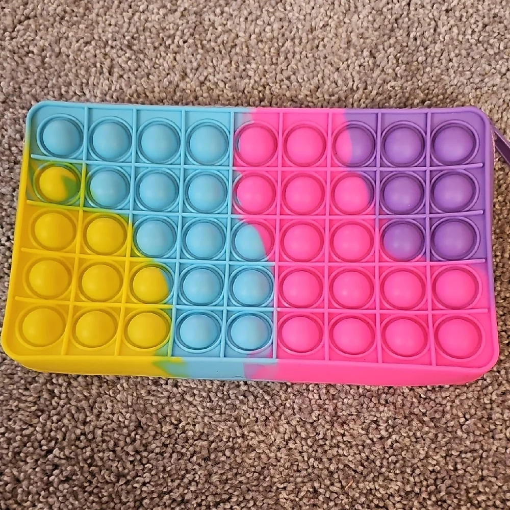 F🔹️Colorful Pop It Fidget Pencil Pouch